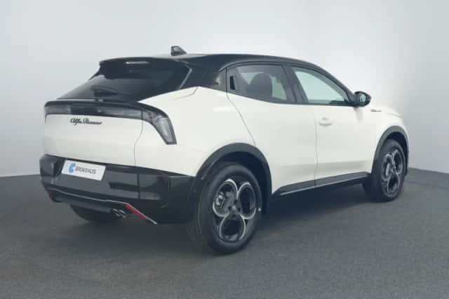 Alfa Romeo Junior (2026) thumbnail 2