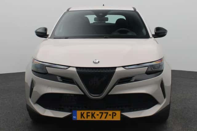 Alfa Romeo Junior (2025) thumbnail 5
