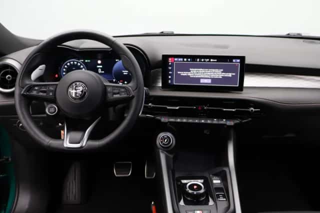 Alfa Romeo Tonale (2025) thumbnail 3