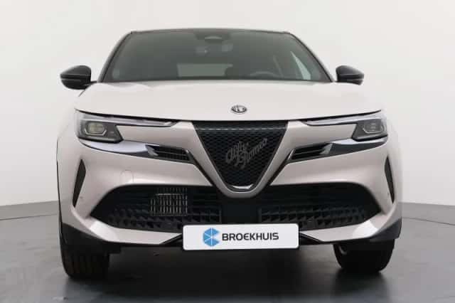 Alfa Romeo Junior (2026) thumbnail 5