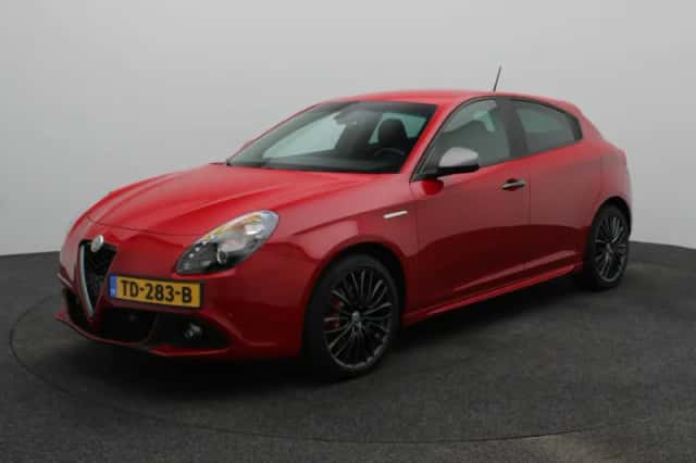 Alfa Romeo Giulietta (2018) thumbnail 1