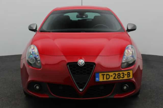 Alfa Romeo Giulietta (2018) thumbnail 5