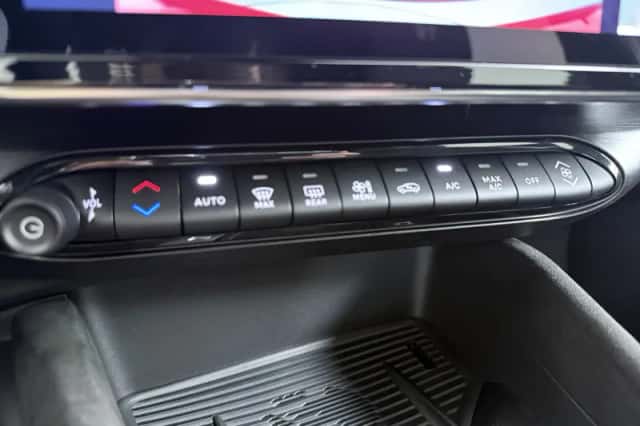 Alfa Romeo Junior (2026) thumbnail 5