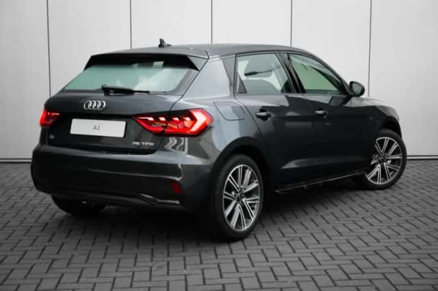 Audi A1 (2025) thumbnail 2