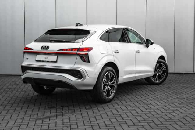 Audi Q3 (2026) thumbnail 2