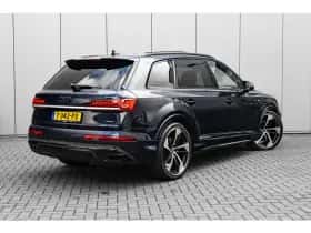 Audi Q7 (2021) thumbnail 2