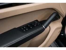 Porsche Cayenne (2023) thumbnail 25