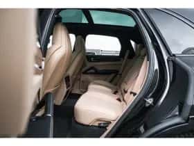 Porsche Cayenne (2023) thumbnail 27