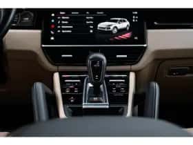 Porsche Cayenne (2023) thumbnail 30