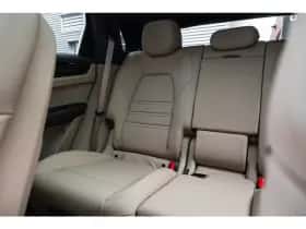 Porsche Cayenne (2023) thumbnail 32