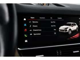 Porsche Cayenne (2023) thumbnail 37