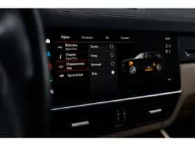 Porsche Cayenne (2023) thumbnail 40