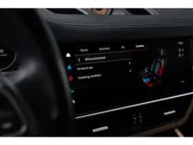 Porsche Cayenne (2023) thumbnail 44