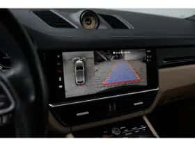Porsche Cayenne (2023) thumbnail 46