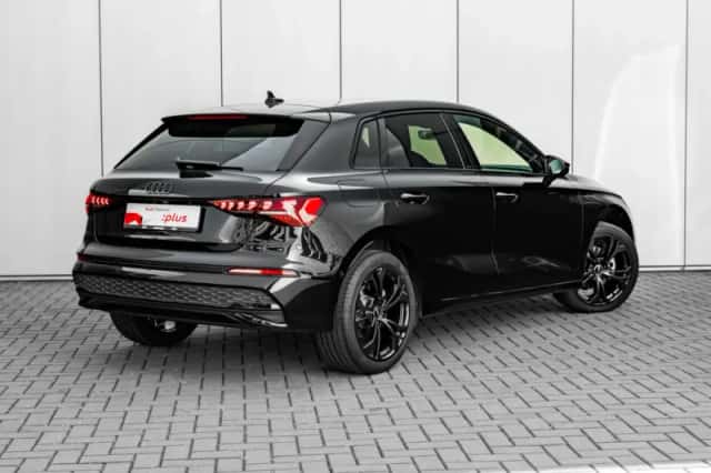 Audi A3 (2025) thumbnail 2