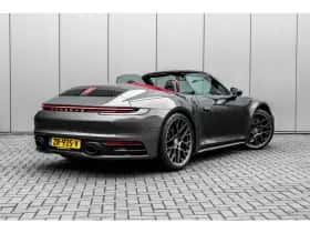 Porsche 911 (2019) thumbnail 2