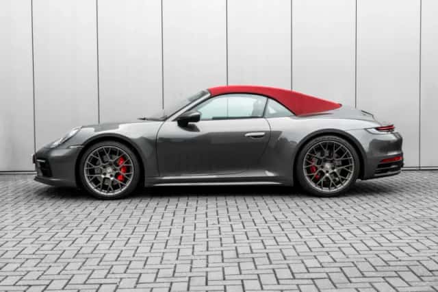 Porsche 911 (2019) thumbnail 5