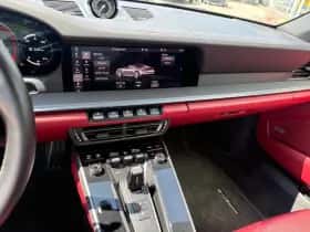 Porsche 911 (2019) thumbnail 5