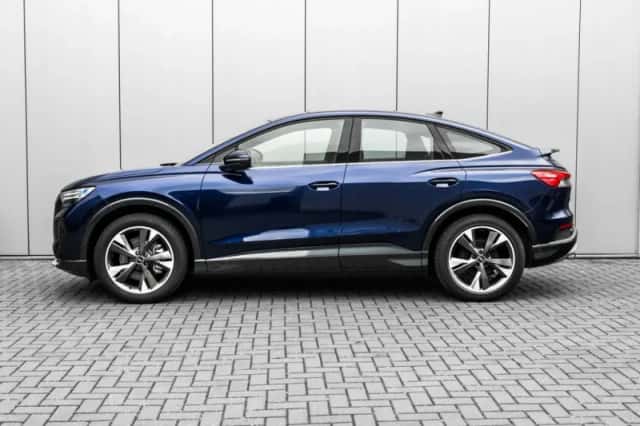 Audi Q4 (2024) thumbnail 5