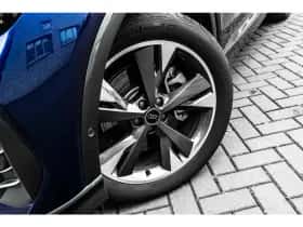 Audi Q4 (2024) thumbnail 7