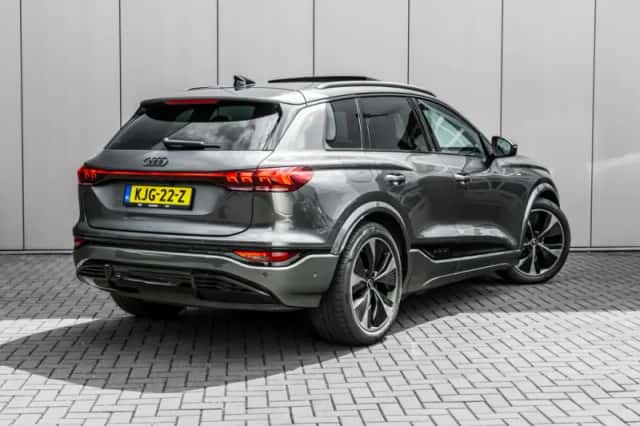 Audi Q6 e-tron (2025) thumbnail 2