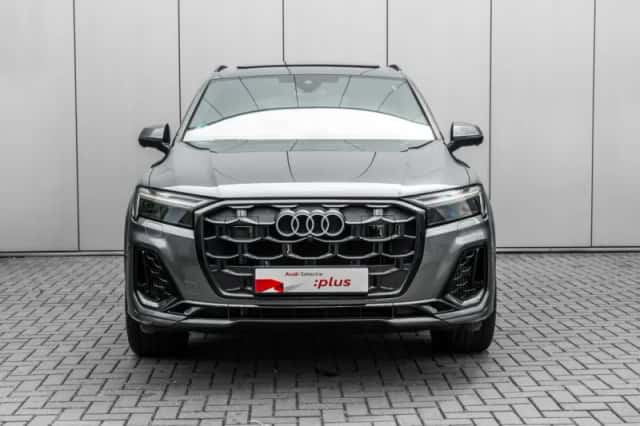 Audi Q7 (2025) thumbnail 3