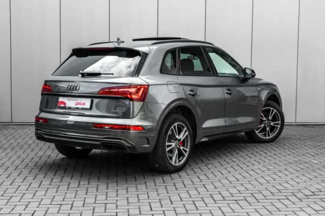 Audi Q5 (2024) thumbnail 2