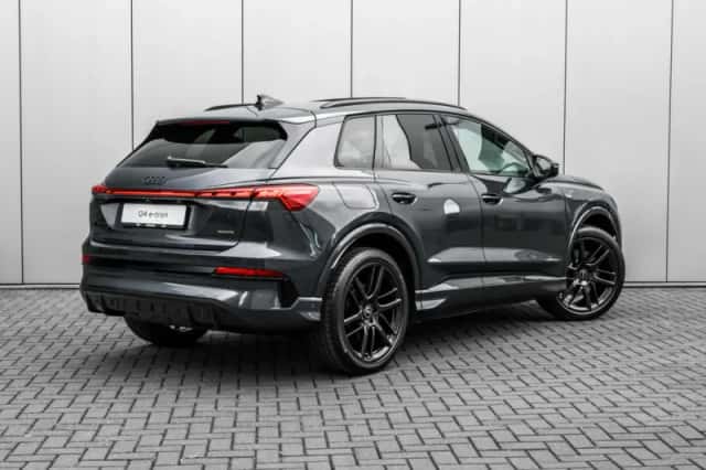 Audi Q4 e-tron (2026) thumbnail 2