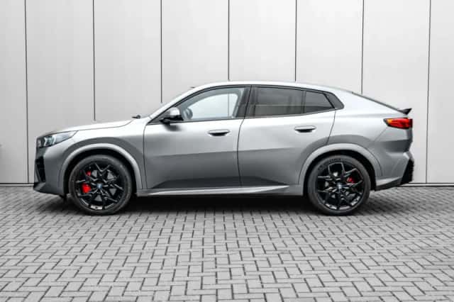 BMW iX2 (2025) thumbnail 5