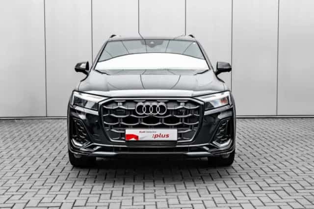Audi Q7 (2024) thumbnail 3