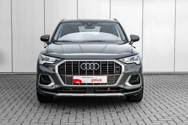 Audi Q3 (2022) thumbnail 3