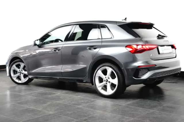 Audi A3 (2022) thumbnail 2