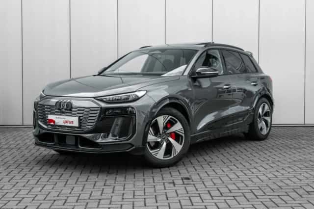 Audi Q6 e-tron (2025) thumbnail 1