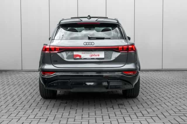 Audi Q6 e-tron (2025) thumbnail 4