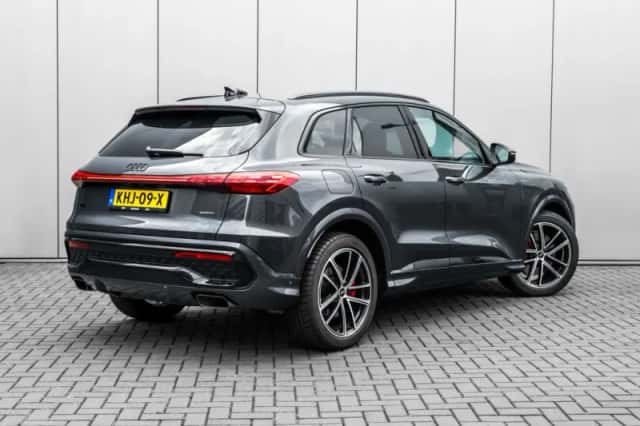 Audi Q5 (2026) thumbnail 2
