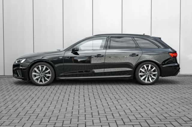 Audi A4 (2024) thumbnail 5