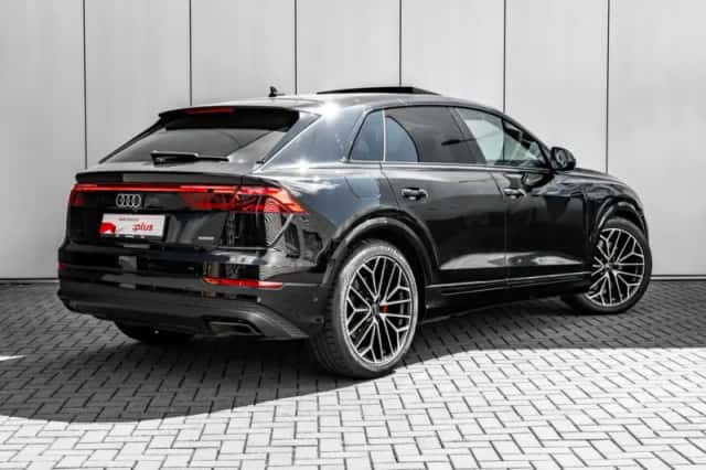 Audi Q8 (2025) thumbnail 2