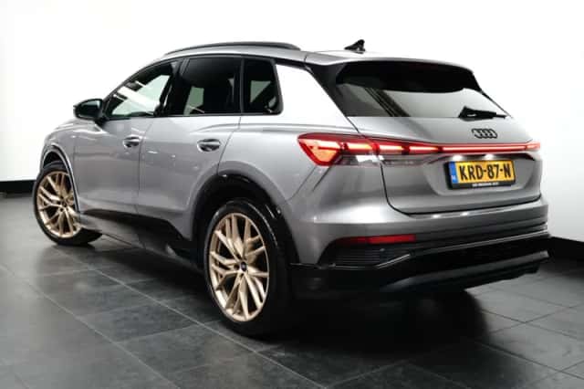 Audi Q4 e-tron (2023) thumbnail 5