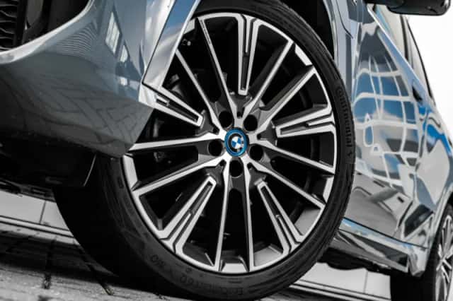 BMW X1 (2023) thumbnail 6