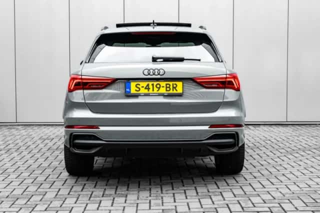 Audi Q3 (2023) thumbnail 4