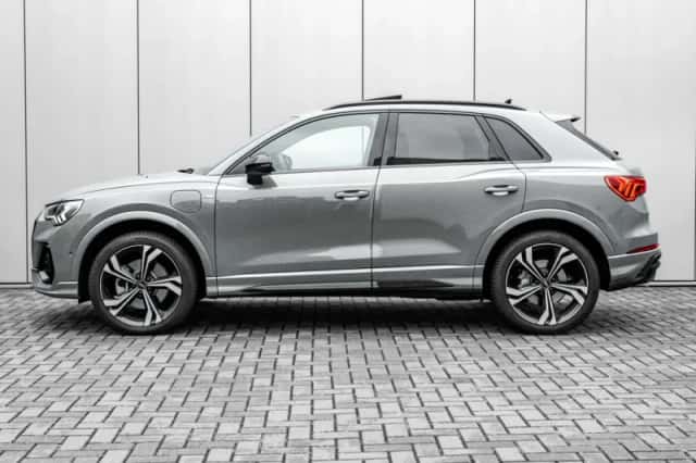 Audi Q3 (2023) thumbnail 5