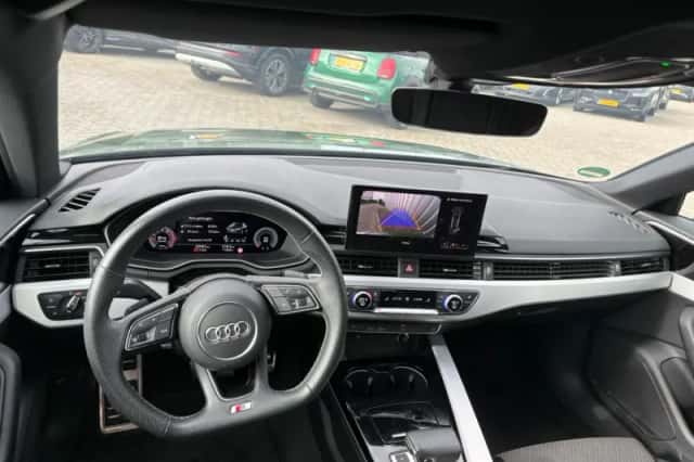 Audi A4 (2024) thumbnail 3