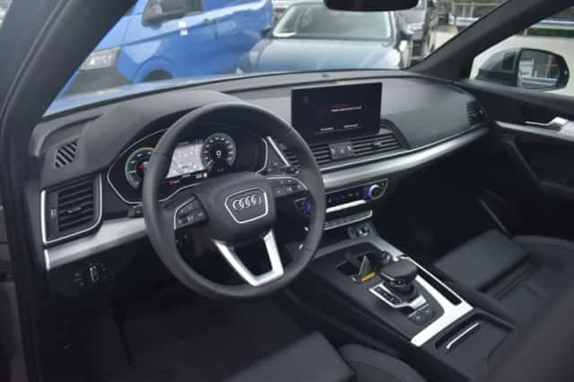 Audi Q5 (2025) thumbnail 9