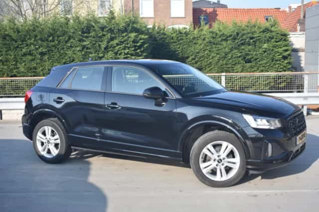Audi Q2 (2022) thumbnail 2