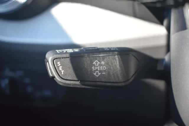 Audi Q2 (2022) thumbnail 16