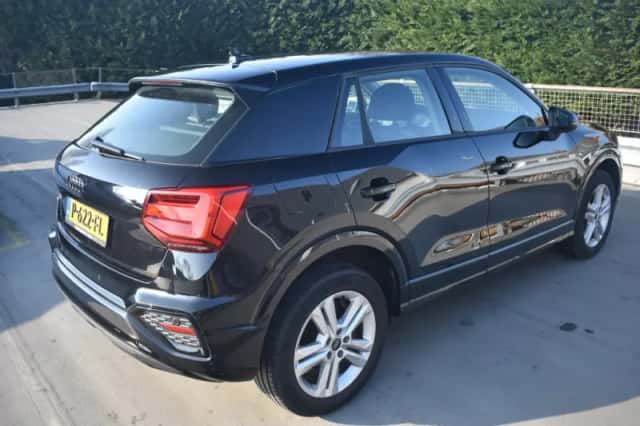 Audi Q2 (2022) thumbnail 3