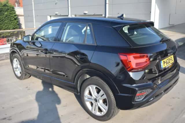 Audi Q2 (2022) thumbnail 4