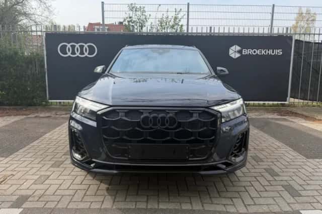 Audi Q7 (2025) thumbnail 3