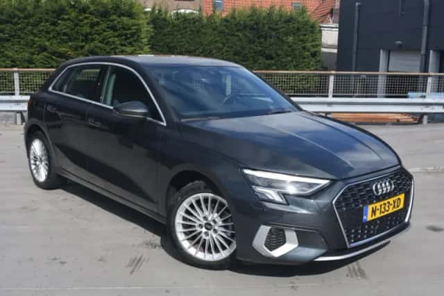Audi A3 (2022) thumbnail 2
