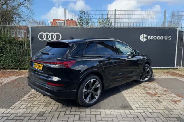 Audi Q4 e-tron (2026) thumbnail 2